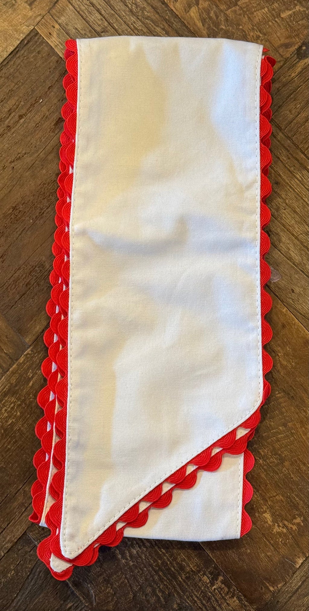 Ric-Rac Wreath Sash