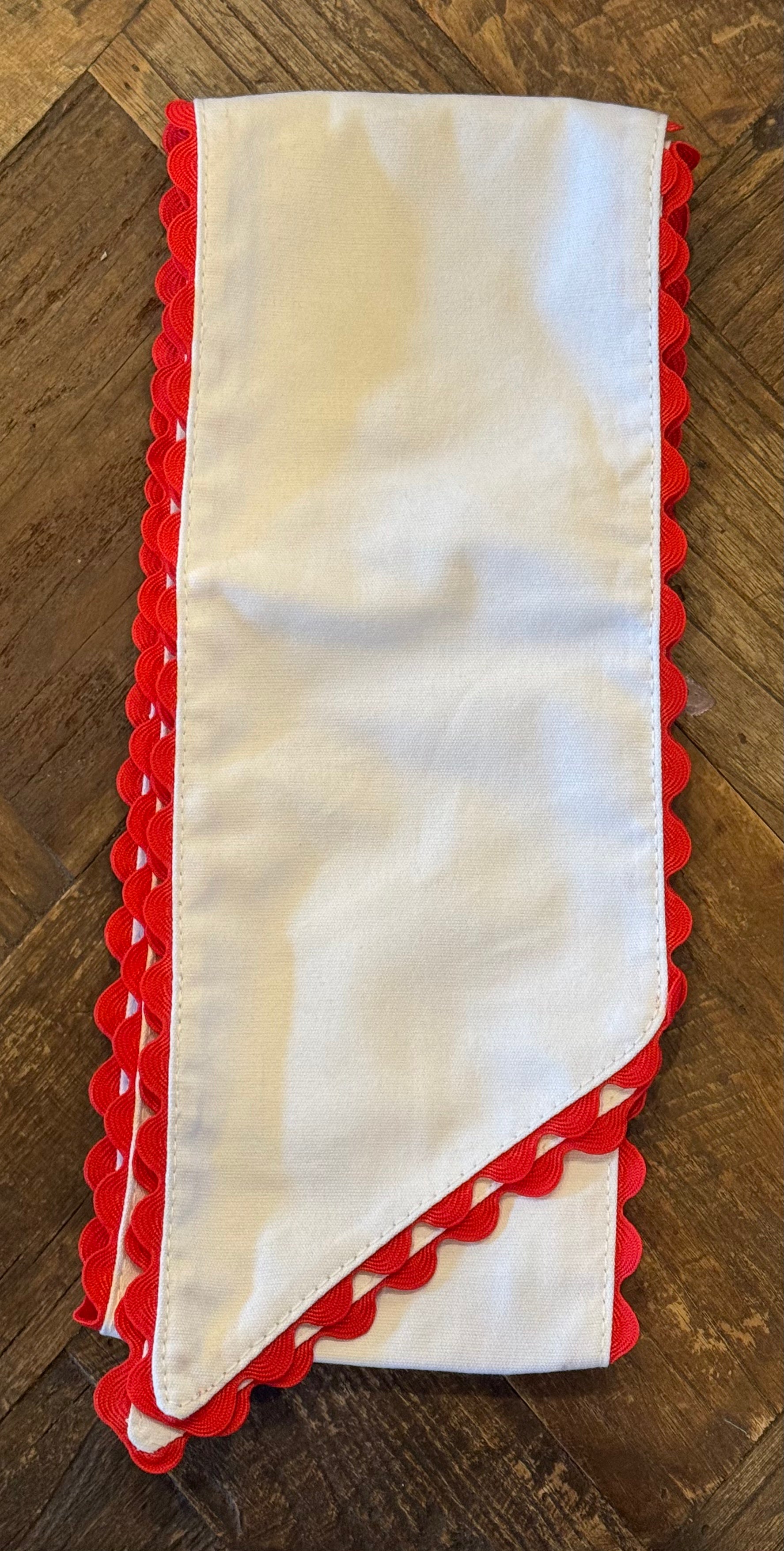 Ric-Rac Wreath Sash