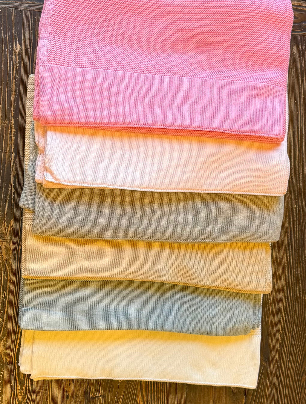 Straight Edge Knit Blanket product photo 1